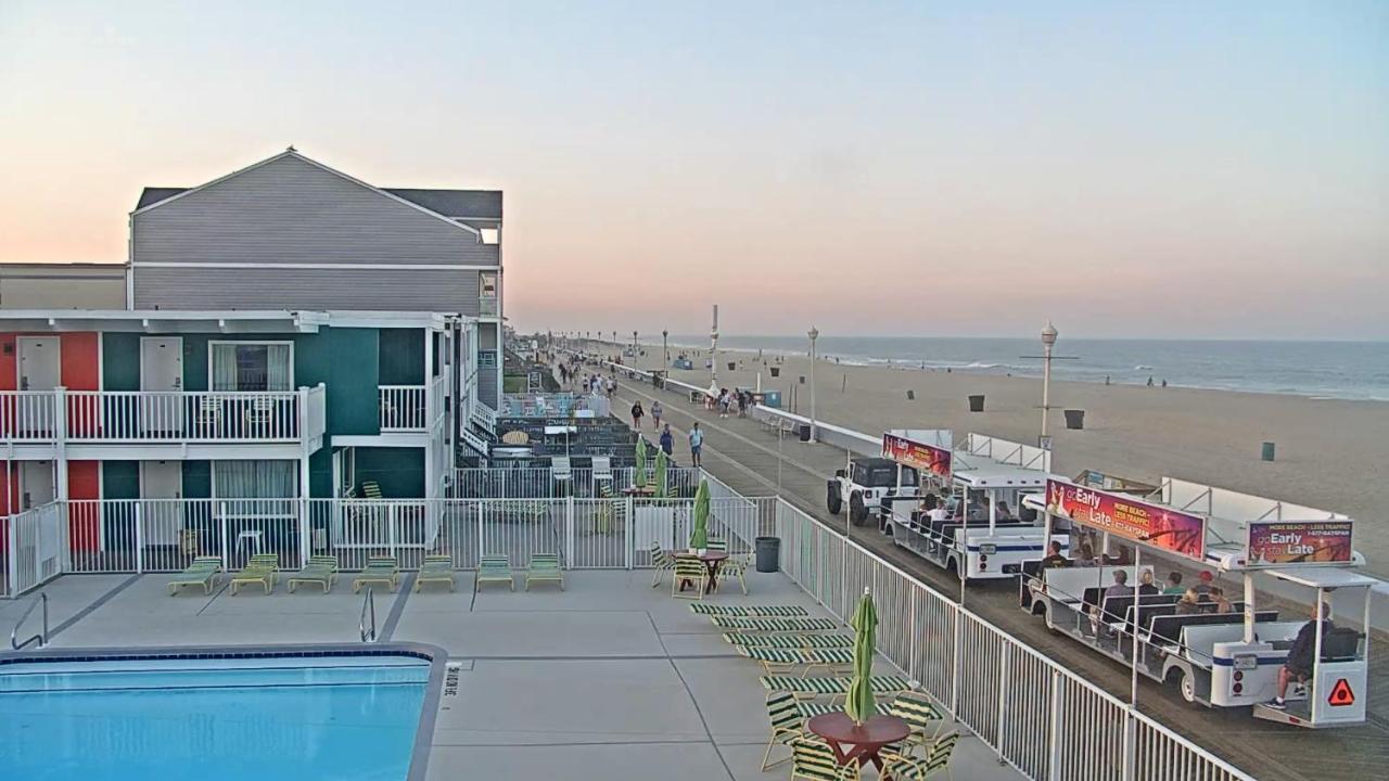 Fish Tales Boardwalk Inn & Ocean Mecca Motel Ocean City Exterior photo