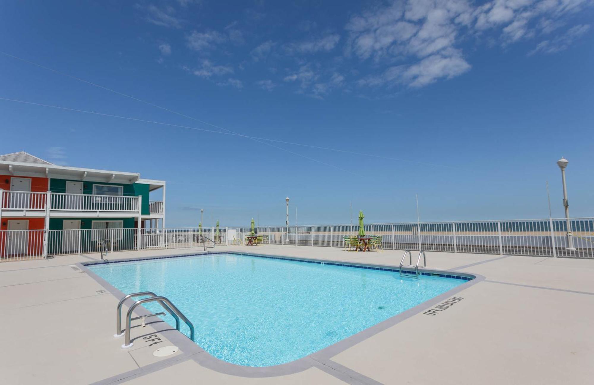 Fish Tales Boardwalk Inn & Ocean Mecca Motel Ocean City Exterior photo
