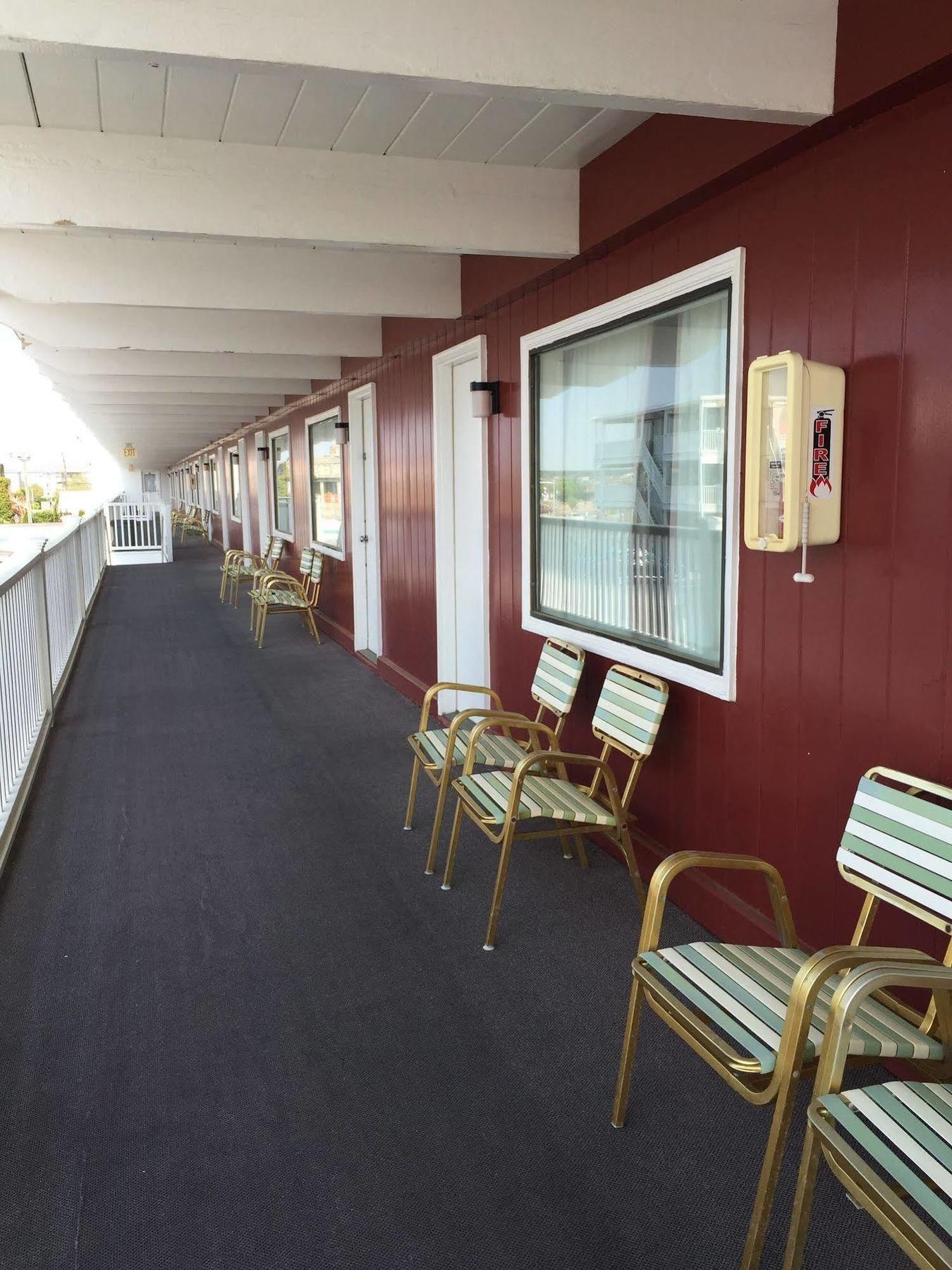 Fish Tales Boardwalk Inn & Ocean Mecca Motel Ocean City Exterior photo