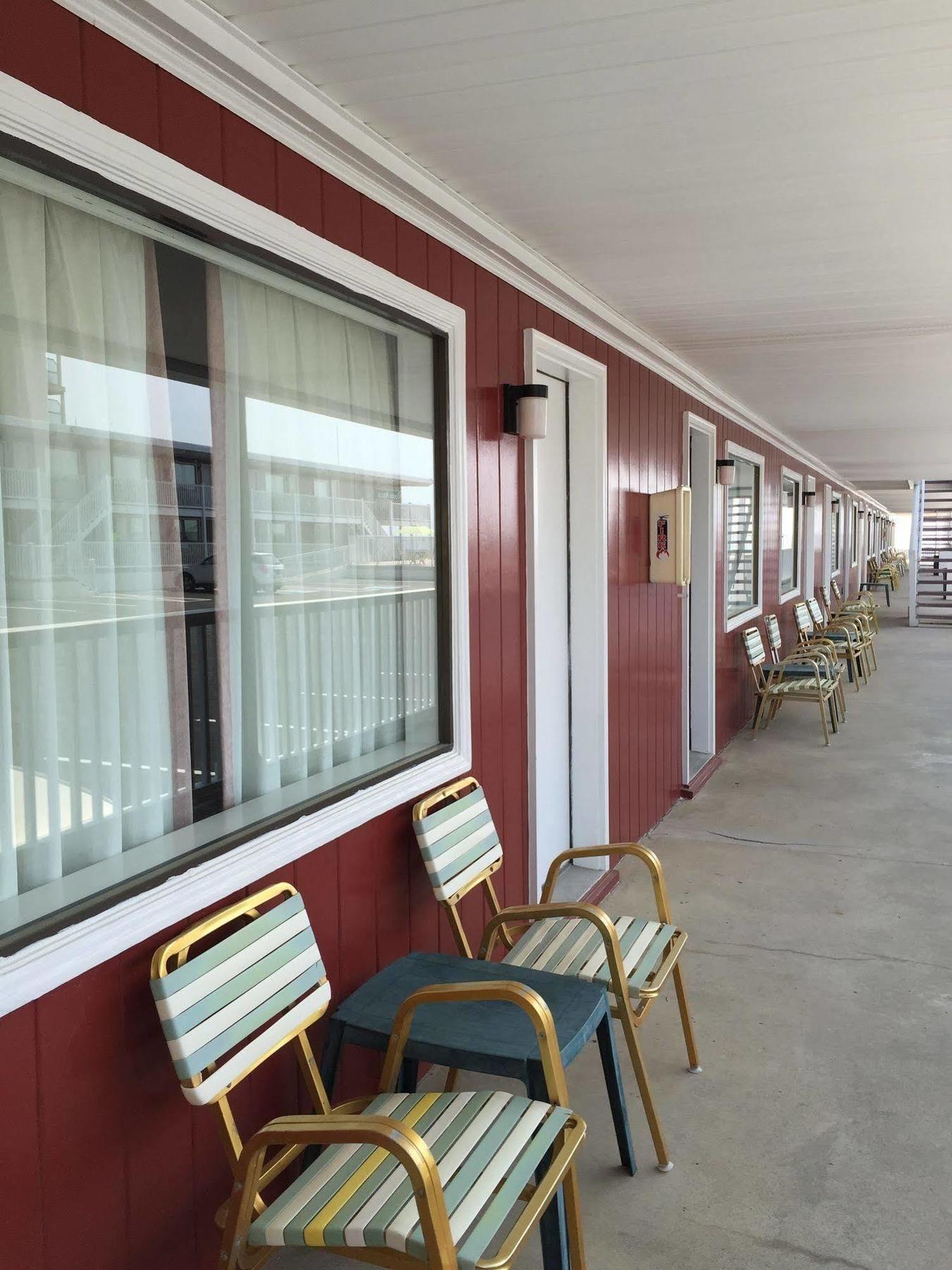 Fish Tales Boardwalk Inn & Ocean Mecca Motel Ocean City Exterior photo