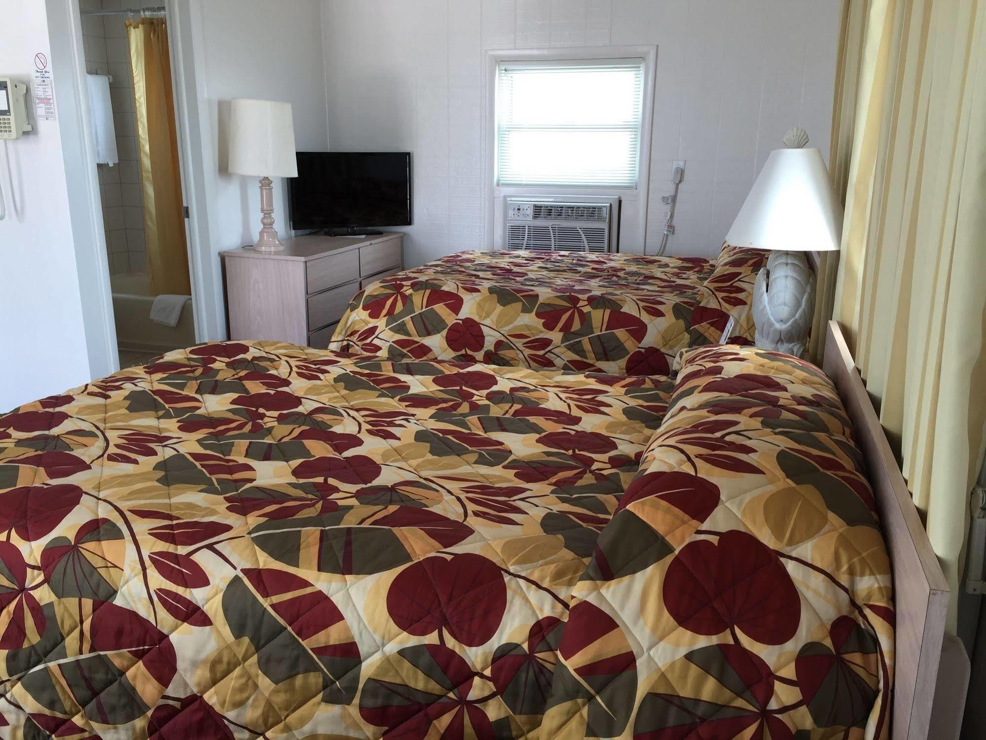 Fish Tales Boardwalk Inn & Ocean Mecca Motel Ocean City Exterior photo