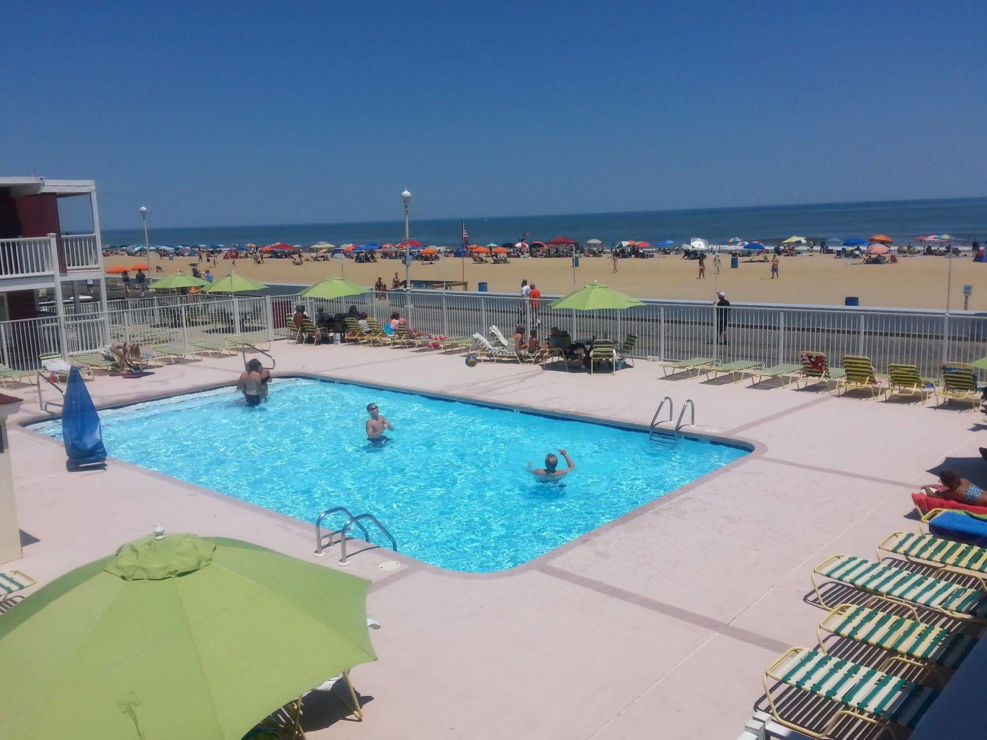 Fish Tales Boardwalk Inn & Ocean Mecca Motel Ocean City Exterior photo