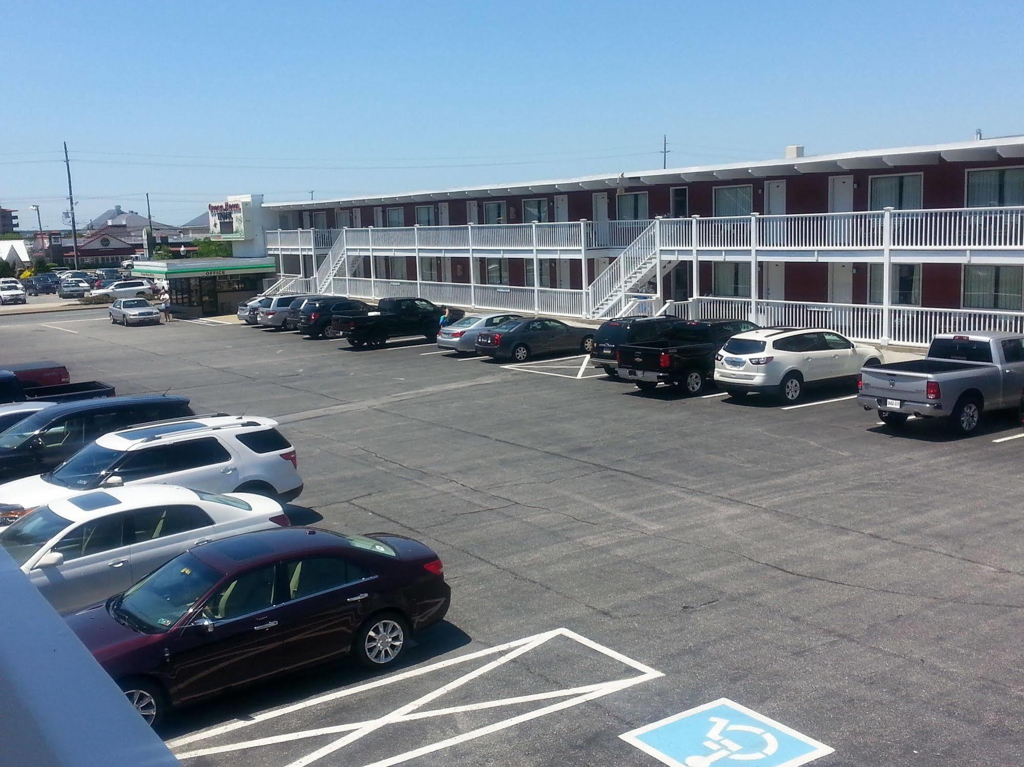 Fish Tales Boardwalk Inn & Ocean Mecca Motel Ocean City Exterior photo